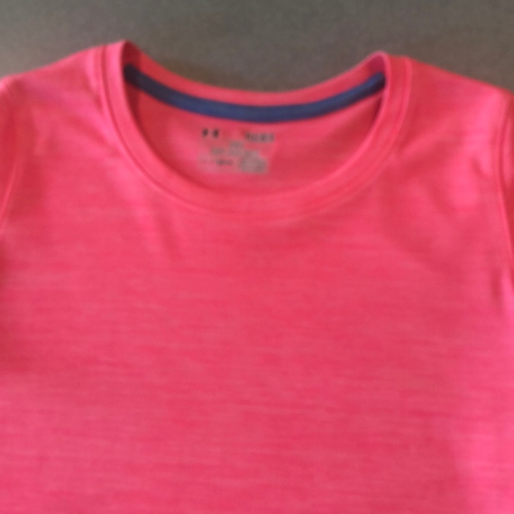 Under Armour short sleeve shirt